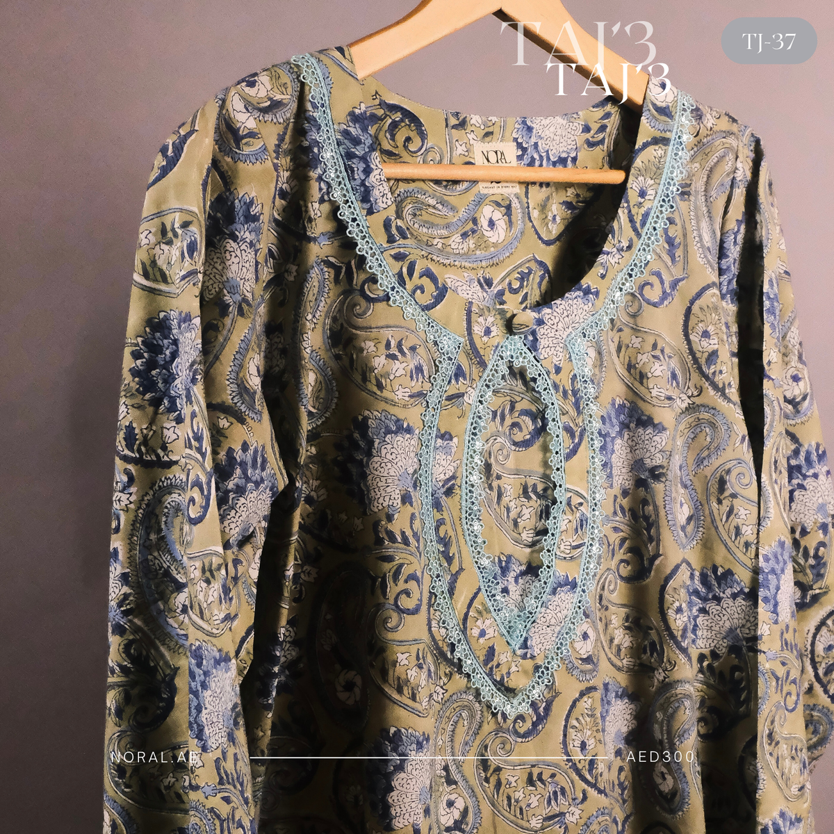 Taj’3 - Dress